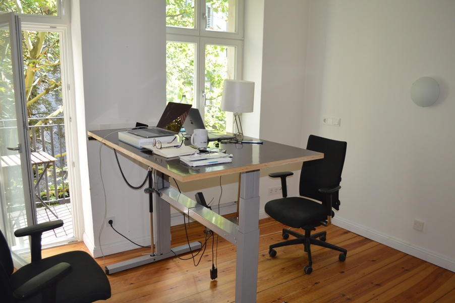 2 room office available in Mitte, with balcony