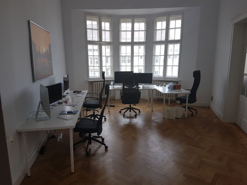 1 bright office room, ideal for young start-ups