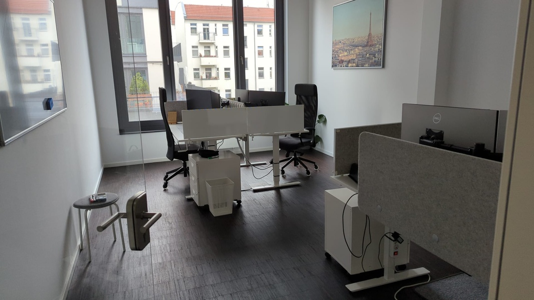 Brandnew fully furnitured Office close to Ostkreuz - 311m² - 8 rooms