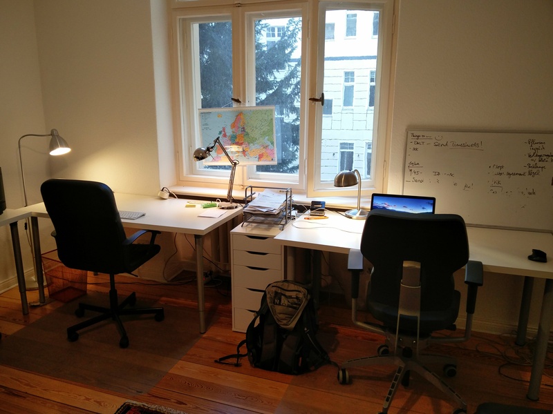 1 desk in a 2 desk office room for rent. Close to Kantstr. Relaxed atmosphere.