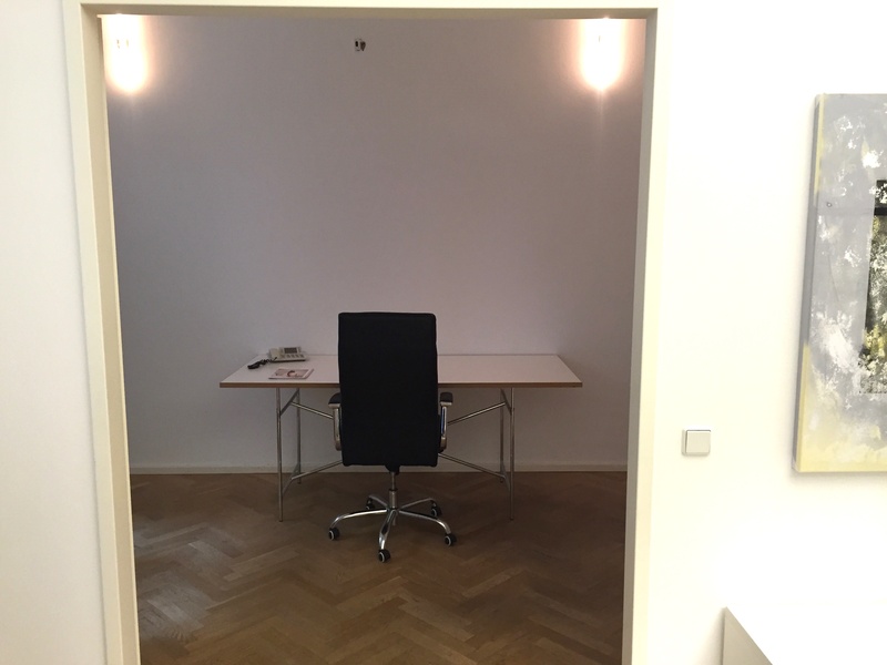 1-2 desks in a 80 m² office in Berlin Mitte