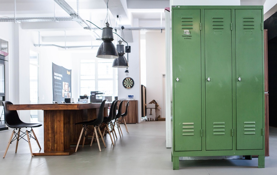 2-8 desks in an industrial, loft-style co-working space in Kreuzberg