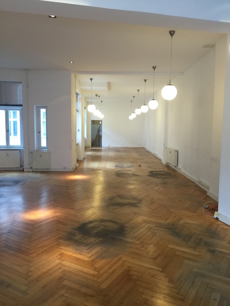 Awesomely central office near Rosenthaler Platz, 15-30 people