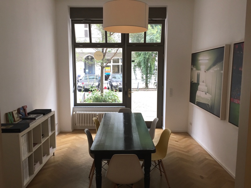 Berlin-Mitte: Schönes Büro, teilmöbliert, 17qm mit DSL