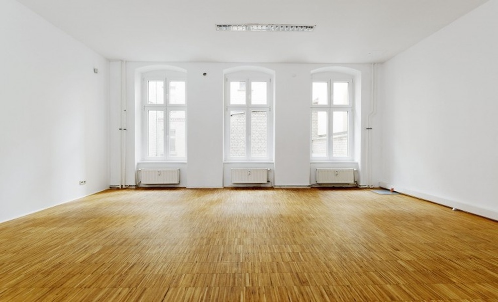 Beautiful Room: 25m², Berlin Mitte, Rosenthaler Platz, WiFi, Cleaning Service