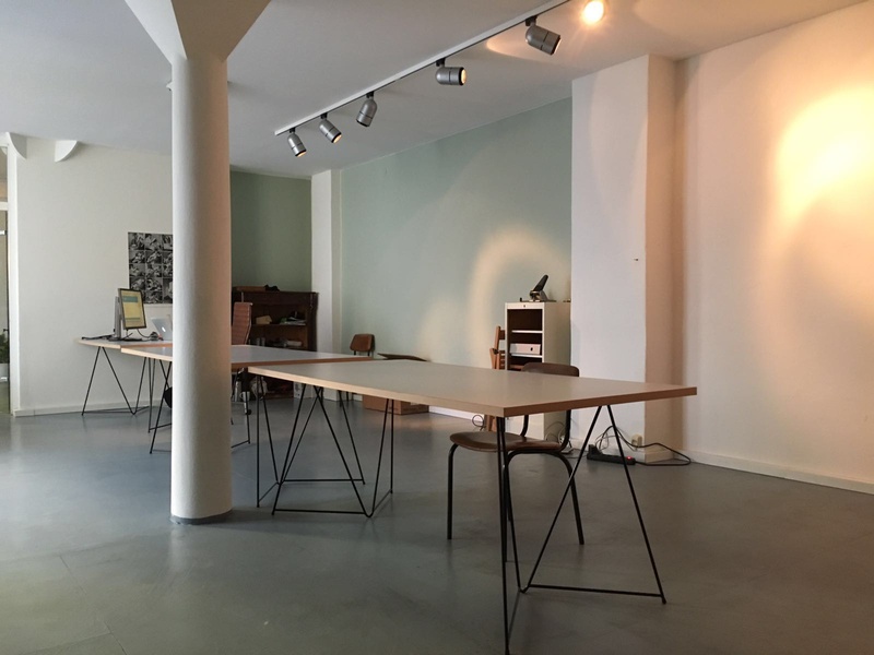 1-2 desks within 65 squaremeters Loft