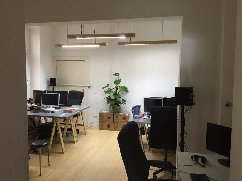 Available office space in Young Berliner Start-Up Design Agency