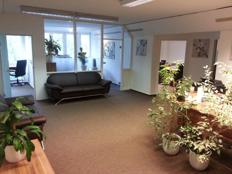 X-MAS Special offer 25% discount - CoWorking Space - Desks - Office Bürogemeinschaft Berlin - Nähe Zoo 