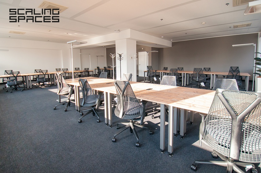 **Full-Serviced-Office** incl. meeting-rooms, kitchen, roof-terrace and shared areas