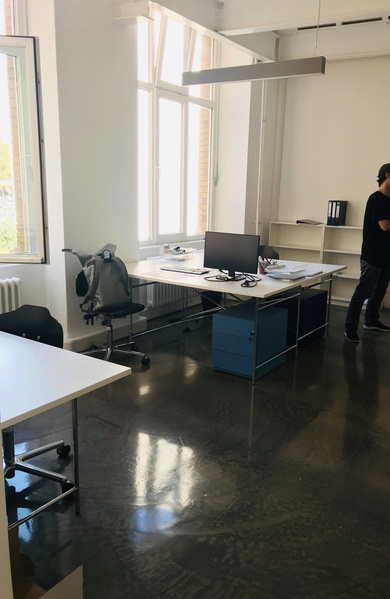 Desks available in bright and super beautiful Loft Office space in Kreuzberg (2 min from Moritzplatz)