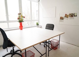 Co-Working desks in luminous office in best part of Kreuzberg