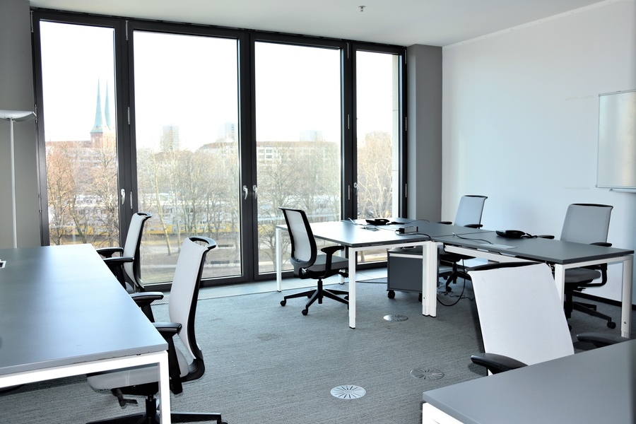 2 big offices near Alexanderplatz for up to 8 people at TechCode Berlin from NOW on!